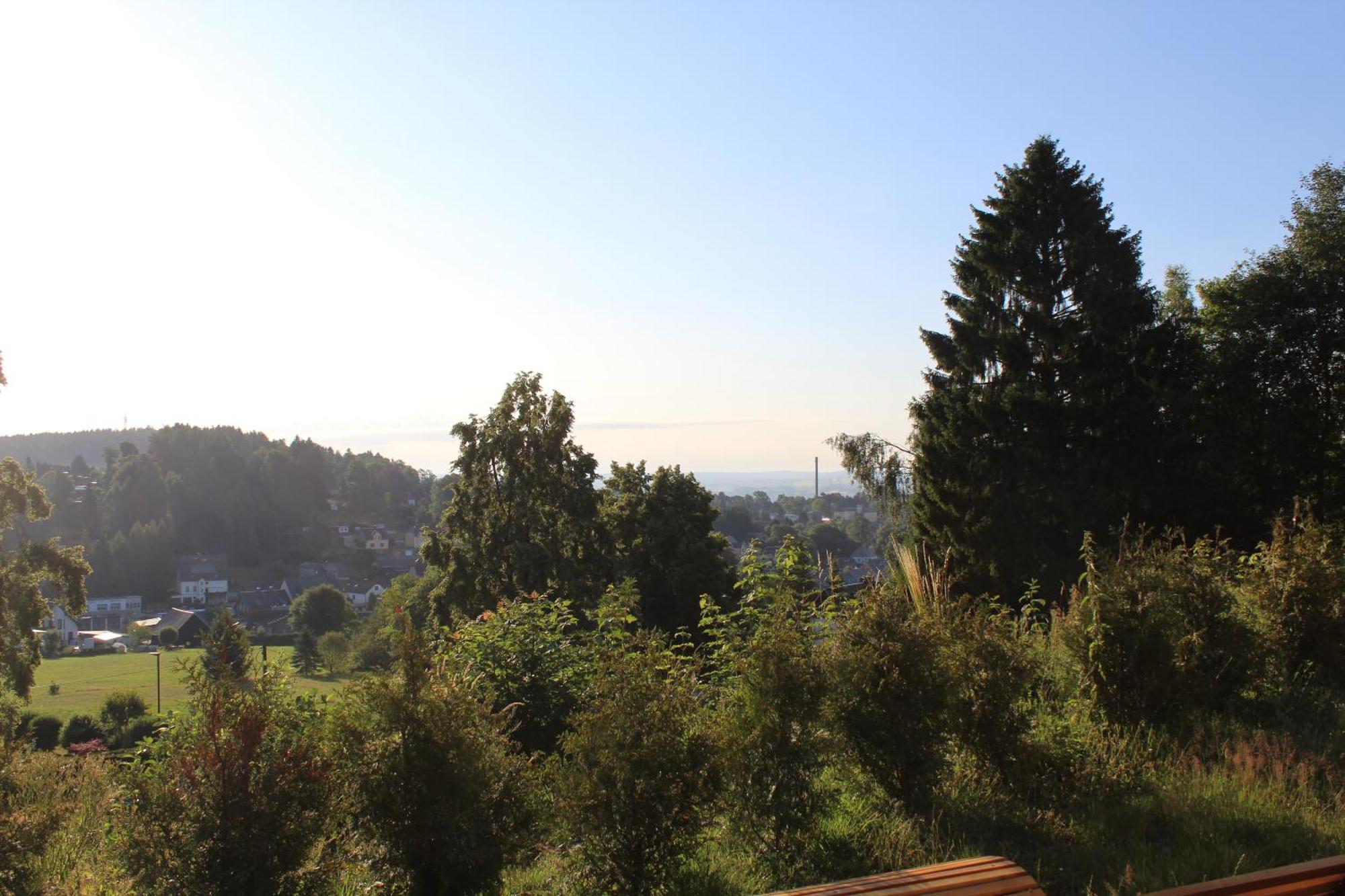 Ferienwohnung Greifenbach, Gartennutzung, Haustiere Willkommen Geyer Dış mekan fotoğraf